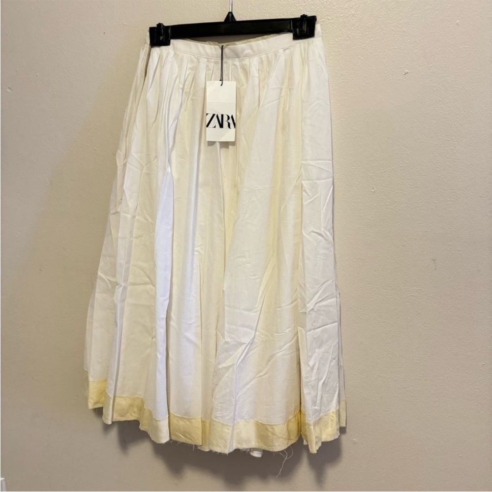NEW ! ZARA VACATION MIDI SKIRT
COLLECTION
🚨FIRM PRICE NO DISCOUNT ON THIS SKIRT - Picture 6 of 16